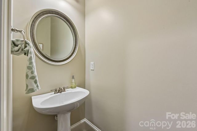 209 Glenmoor Drive, Waxhaw, NC 28173