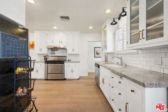 3001 Patricia Avenue, Los Angeles, CA 90064