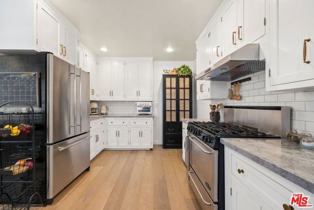 3001 Patricia Avenue, Los Angeles, CA 90064