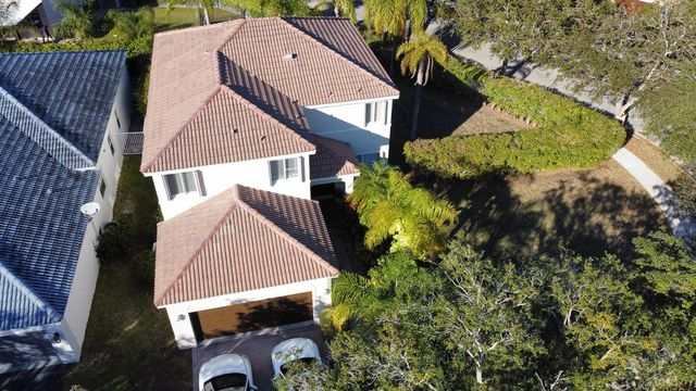1396 Banyan Way, Weston, FL 33327
