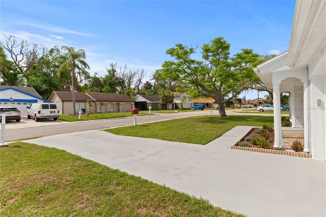 3317 HONEYMOON LANE, Holiday, FL 34691
