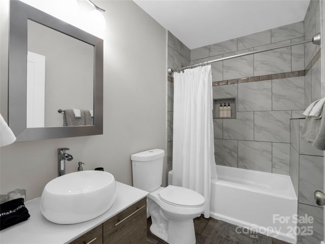 109 Elf Haven Lane, Weaverville, NC 28787