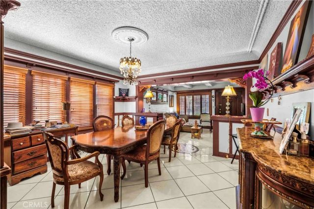 128 N St Andrews Place, Los Angeles, CA 90004