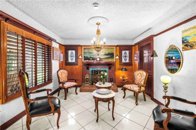 128 N St Andrews Place, Los Angeles, CA 90004