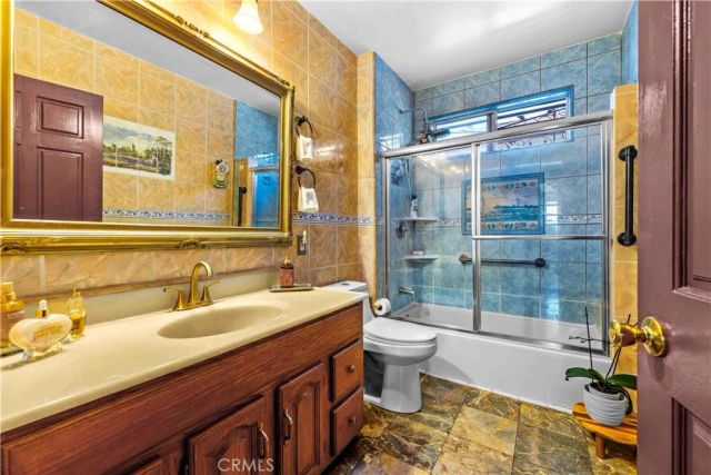 128 N St Andrews Place, Los Angeles, CA 90004