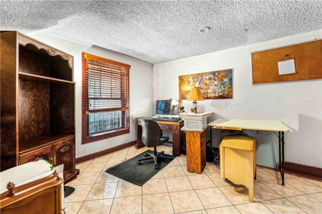128 N St Andrews Place, Los Angeles, CA 90004