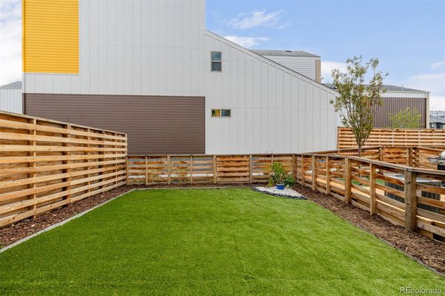 15194 W 69th Avenue, Arvada, CO 80007