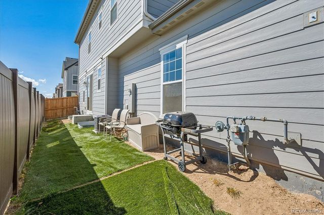 608 N Bersshine Court, Watkins, CO 80137