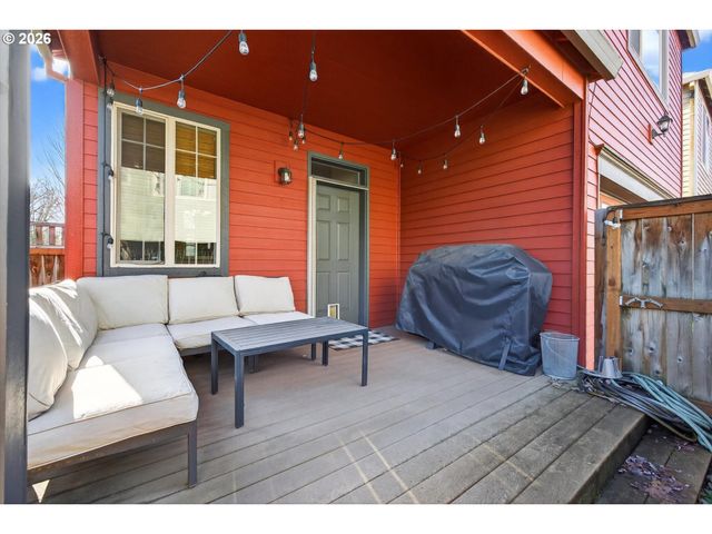 15977 Sw WINDROW Ln, Sherwood, OR 97140