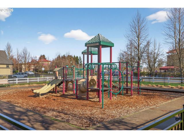 15977 Sw WINDROW Ln, Sherwood, OR 97140