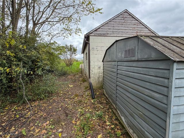 2001 Township Highway 219, Richmond, OH 43944