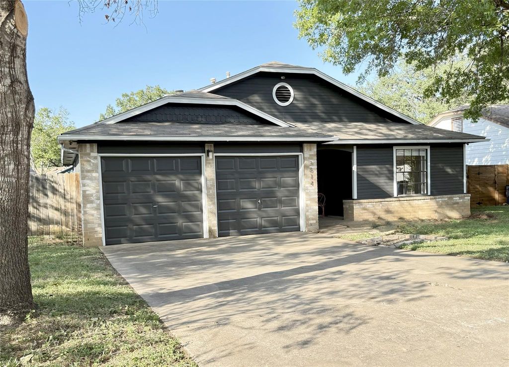3814 Stonecroft DR, Austin, TX 78749