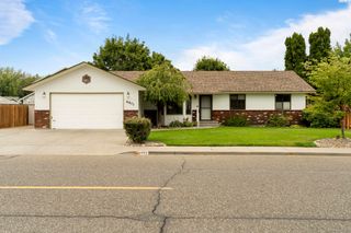 8901 W Hood Ave, Kennewick, WA 99336