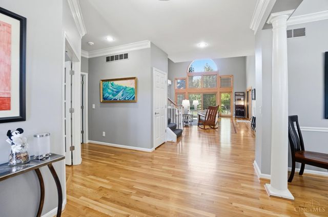 3667 Carpenters Green Lane, Blue Ash, OH 45241