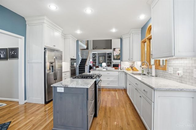3667 Carpenters Green Lane, Blue Ash, OH 45241