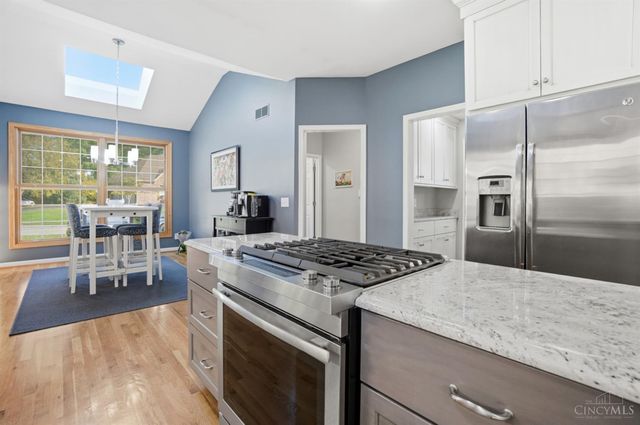3667 Carpenters Green Lane, Blue Ash, OH 45241