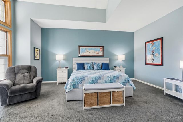 3667 Carpenters Green Lane, Blue Ash, OH 45241