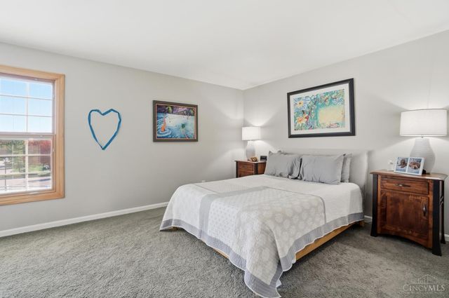 3667 Carpenters Green Lane, Blue Ash, OH 45241