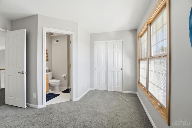 3667 Carpenters Green Lane, Blue Ash, OH 45241