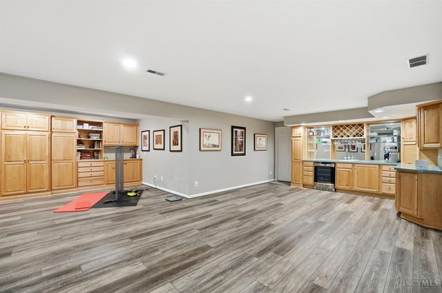 3667 Carpenters Green Lane, Blue Ash, OH 45241