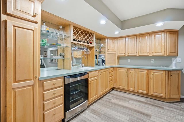 3667 Carpenters Green Lane, Blue Ash, OH 45241