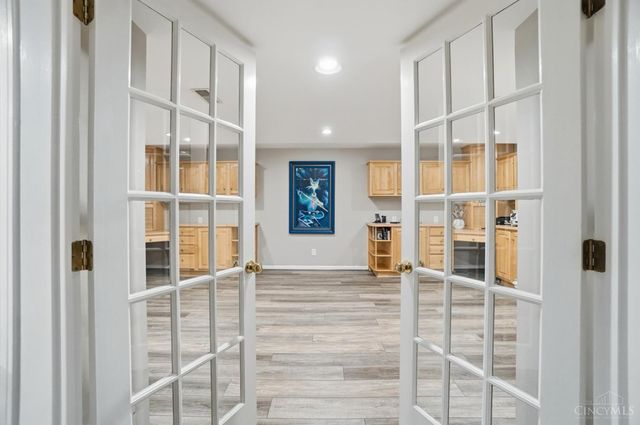 3667 Carpenters Green Lane, Blue Ash, OH 45241