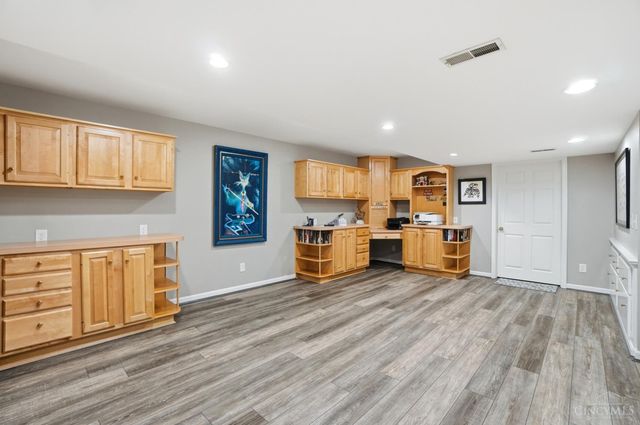 3667 Carpenters Green Lane, Blue Ash, OH 45241