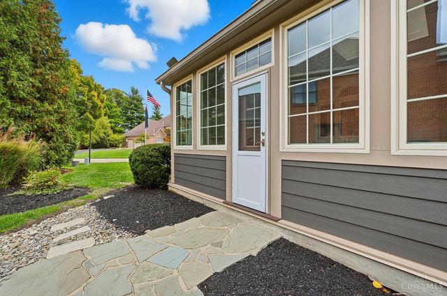3667 Carpenters Green Lane, Blue Ash, OH 45241