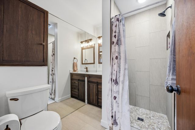 1621 12th Avenue S, Fargo, ND 58103