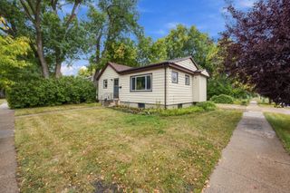 1621 12th Avenue S, Fargo, ND 58103