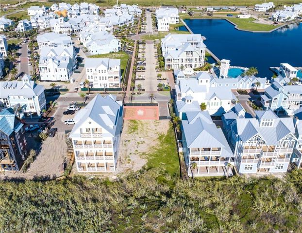 196 Coastline Dr, Port Aransas, TX 78373