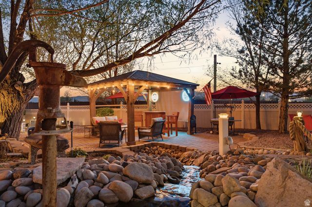 10218 S SANDY WILLOWS CV, Sandy, UT 84070