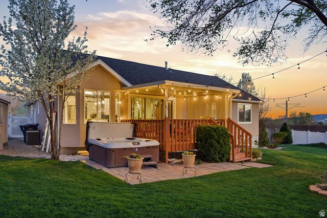 10218 S SANDY WILLOWS CV, Sandy, UT 84070