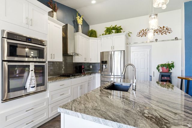 10218 S SANDY WILLOWS CV, Sandy, UT 84070