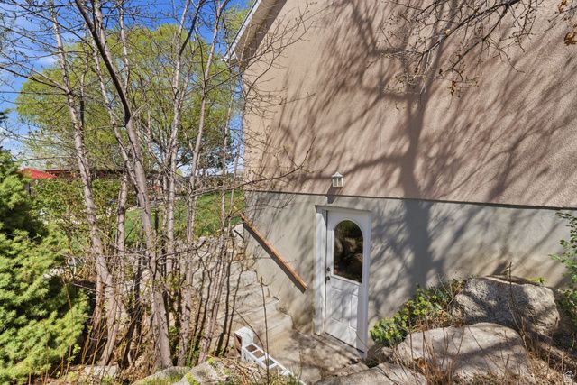 10218 S SANDY WILLOWS CV, Sandy, UT 84070