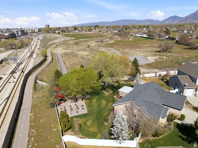 10218 S SANDY WILLOWS CV, Sandy, UT 84070