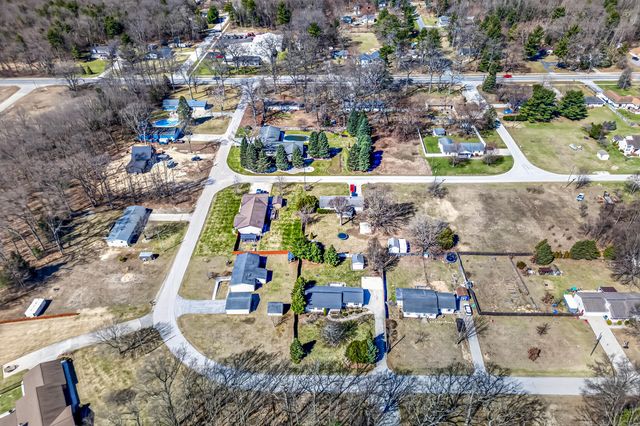 7947 S Marlene Drive, Rothbury, MI 49452