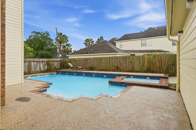7611 Naremore Drive, Spring, TX 77379