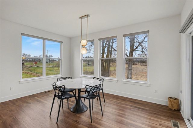 8850 Island Lake Road, Dexter, MI 48130