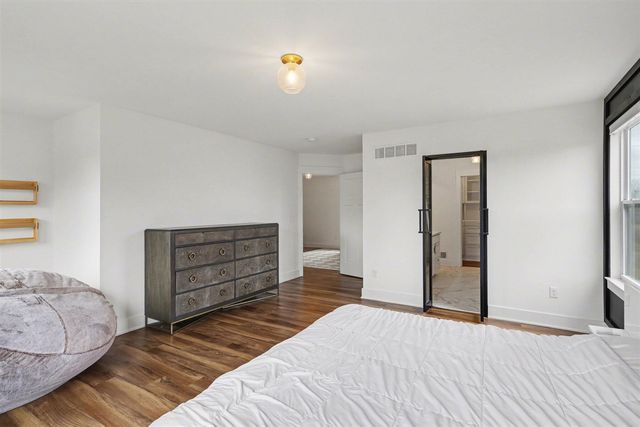 8850 Island Lake Road, Dexter, MI 48130