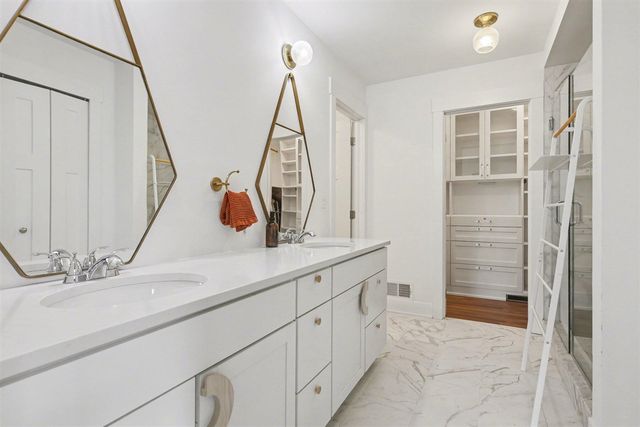 8850 Island Lake Road, Dexter, MI 48130