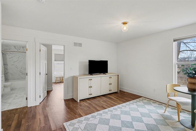 8850 Island Lake Road, Dexter, MI 48130