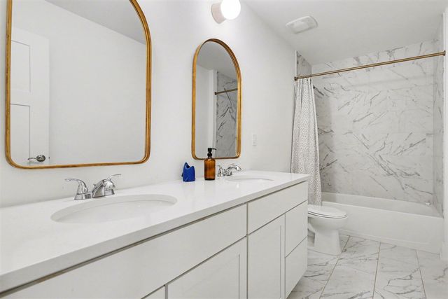 8850 Island Lake Road, Dexter, MI 48130