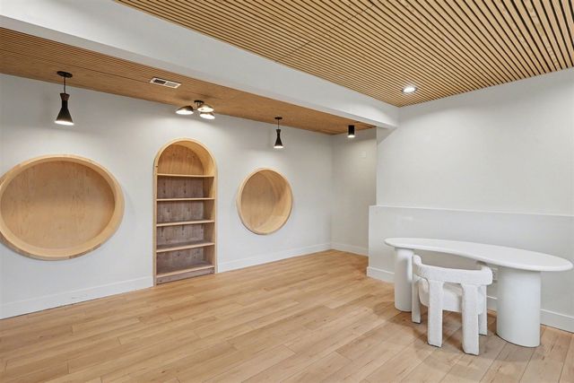 8850 Island Lake Road, Dexter, MI 48130