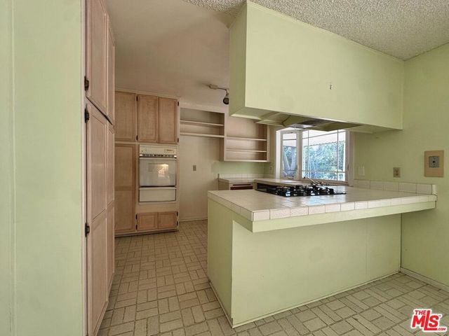 26026 Adamor Road, Calabasas, CA 91302