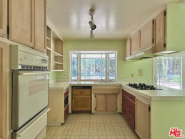 26026 Adamor Road, Calabasas, CA 91302