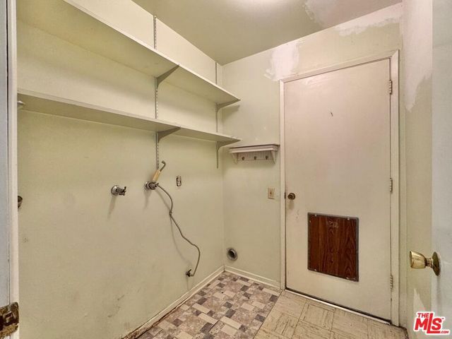 26026 Adamor Road, Calabasas, CA 91302