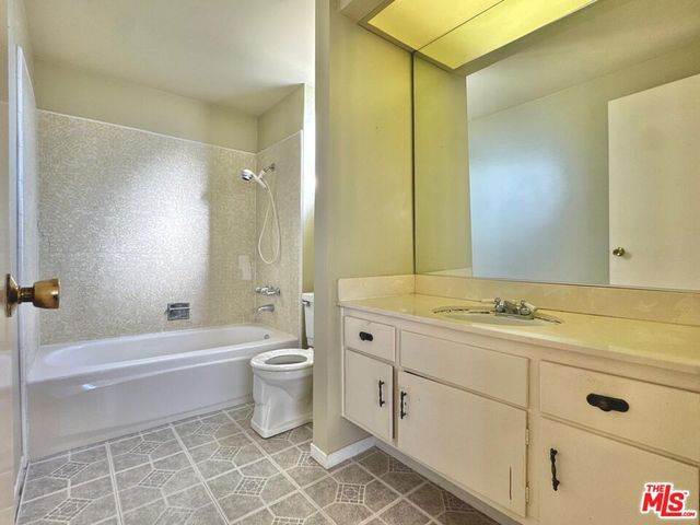 26026 Adamor Road, Calabasas, CA 91302