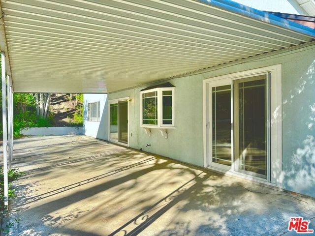 26026 Adamor Road, Calabasas, CA 91302