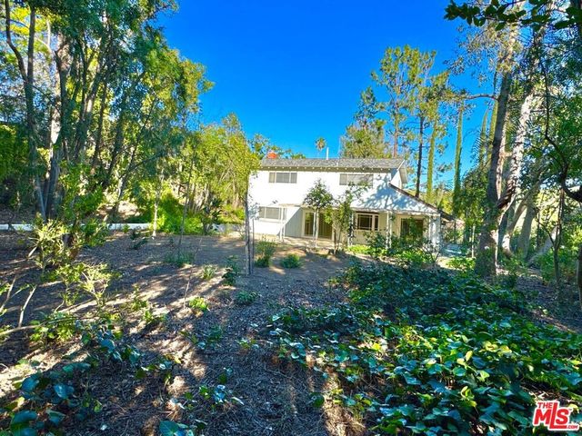 26026 Adamor Road, Calabasas, CA 91302